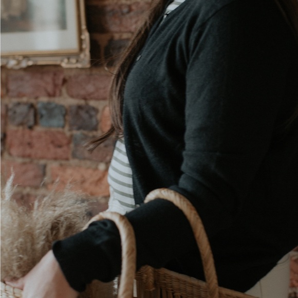 Vintage Black Cashmere Cardigan / French Girl Vibes - Picture 5 of 6